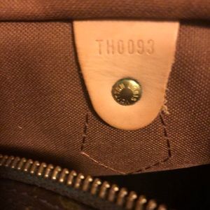 Louis Vuitton Speedy 30